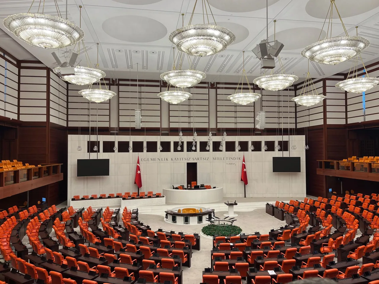 Dünya Basını Duyurdu: Türkiye'de Yeni Anayasada Sona Gelindi