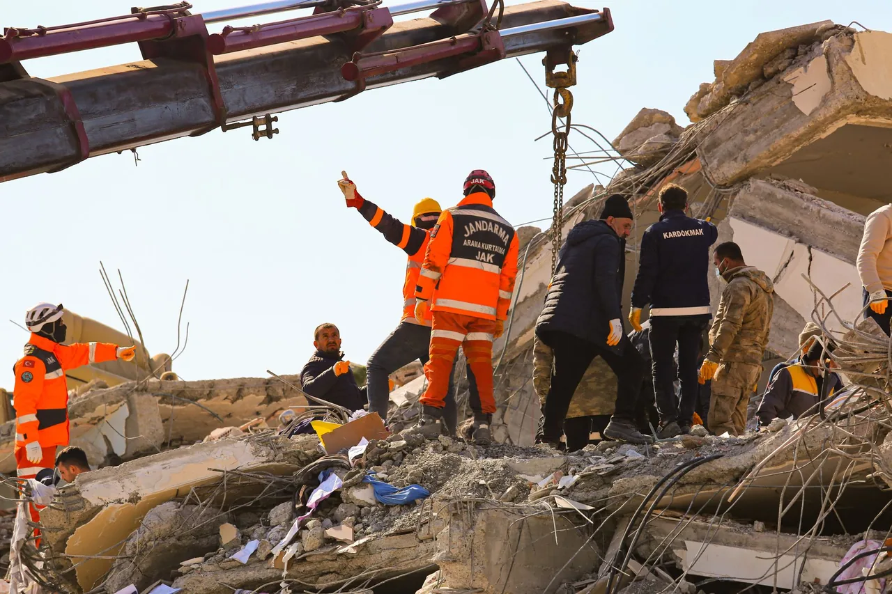 Doğu Anadolu'da Korkutan Deprem: Dünya Basını Son Dakika Geçti